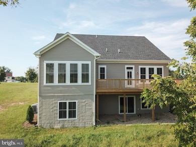 352 Wayside Mill Ln, Middletown, VA 22645 - photo 2