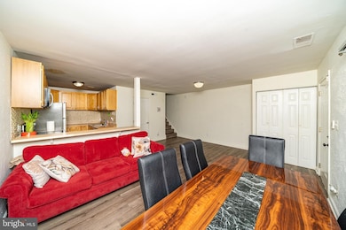 9804 Brookridge Ct, Montgomery Village, MD 20886 - photo 6