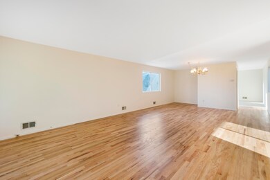 Dining Room3
