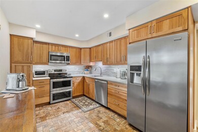 804 Cypress Grove Ln unit 407, Pompano Beach, FL 33069 - photo 3