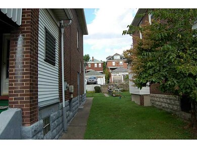 Yard/Garden. Side yard