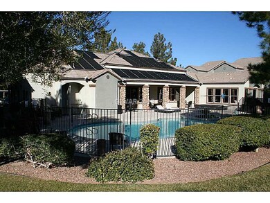 Swimming Pool/Hot Tub/Sauna.