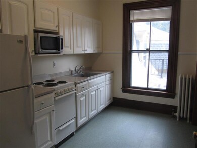 5 Webster St unit 2, Nashua, NH 03064 - photo 2