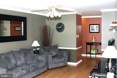 3111 Buccaneer Ct unit 201, Fairfax, VA 22031 - photo 3