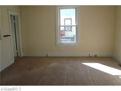 405 Thomas St, Reidsville, NC 27320 - photo 7