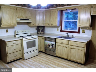 140 Zimmerman Ln, Langhorne, PA 19047 - photo 4