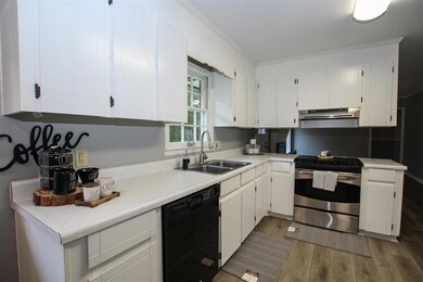 945 Dunbar Rd, Warner Robins, GA 31093 - photo 4