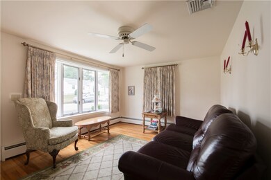 18 Violet Ct, Bristol, RI 02809 - photo 5