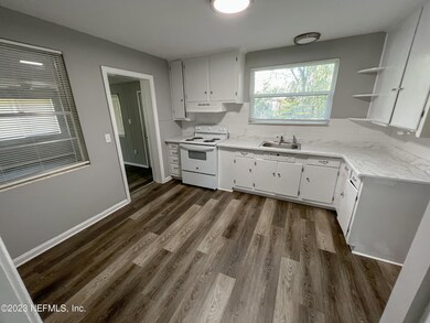 6573 Anvers Blvd S, Jacksonville, FL 32210 - photo 4