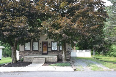 823 Lehigh St, Jim Thorpe, PA 18229 - photo 4