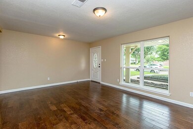 2603 Adams St, Alvin, TX 77511 - photo 2