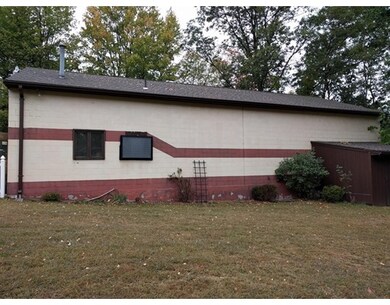 240 West St, Ludlow, MA 01056 - photo 4