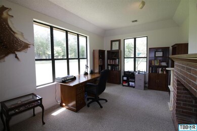 725 Elesha Ln, Eddy, TX 76524 - photo 6