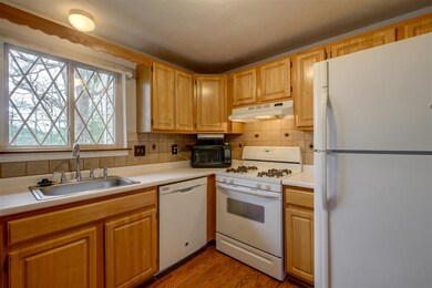 12 Burberry Ct, Merrimack, NH 03054 - photo 3