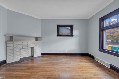 5246 Joseph St, Maple Heights, OH 44137 - photo 3