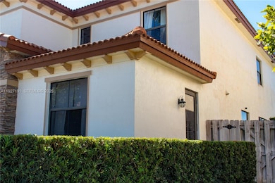 8800 NW 98th Ct, Doral, FL 33178 - photo 4