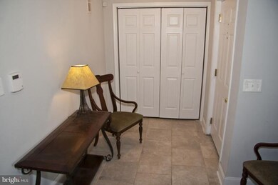 1016 S Conkling St unit B, Baltimore, MD 21224 - photo 4