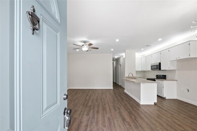 8207 Sandra St unit B, Houston, TX 77016 - photo 3
