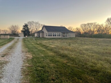 6213 E US Highway 40, Greenfield, IN 46140 - photo 2