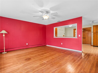 46 Ridgeway Dr, Warren, RI 02885 - photo 5