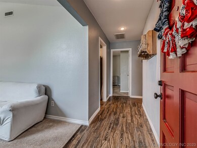 1311 W Orlando St, Broken Arrow, OK 74011 - photo 4