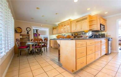 Eat in area right in the kitchen