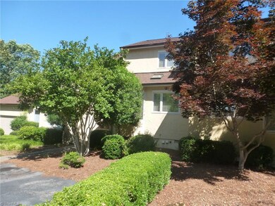 1959 Eastchester Dr unit B, High Point, NC 27265 - photo 2