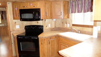 Kitchen stove & counters