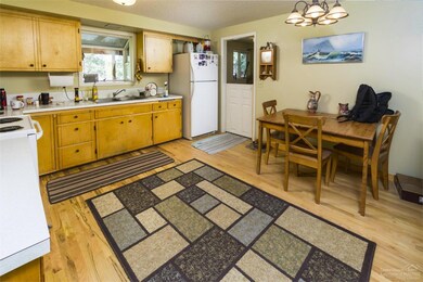 22940 Branding Iron Ct, Bend, OR 97701 - photo 6