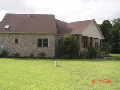 378 Palmetto Rd, Lewisburg, TN 37091 - photo 6