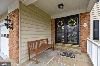 13372 Meadowsweet Dr, Fairfax, VA 22033 - photo 3