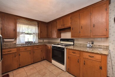 24 Morris Ave, Pawtucket, RI 02860 - photo 3