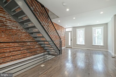 2325 Gerritt St, Philadelphia, PA 19146 - photo 5