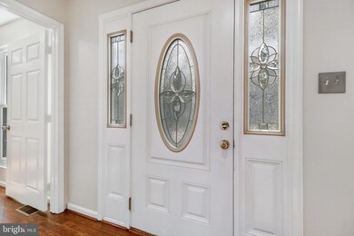 1433 Valebrook Ln, Herndon, VA 20170 - photo 3