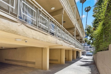 5923 Carlton Way, Los Angeles, CA 90028 - photo 6