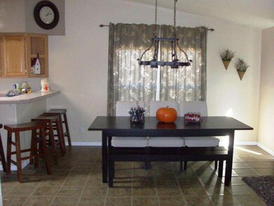 Eat-In Kitchen