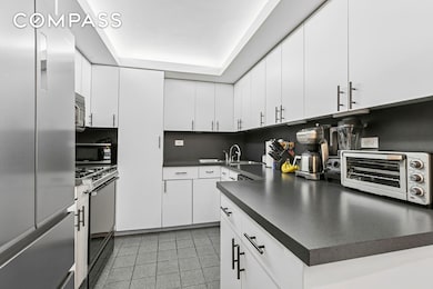 Gramercy House unit 4T, New York, NY 10010 - photo 5