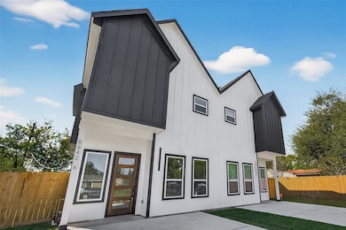 5642 Hirondel St, Houston, TX 77033 - photo 5