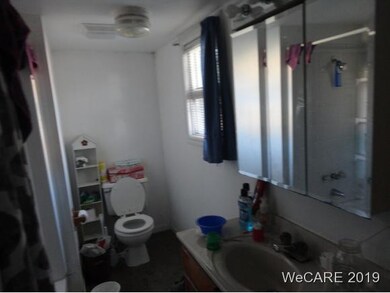 124 W Highland Ave, Ada, OH 45810 - photo 5