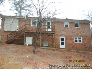 427 Mcrae Dr, Fayetteville, NC 28305 - photo 2