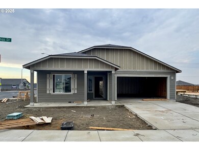 896 NE Laurel Springs Dr, Hermiston, OR 97838 - photo 2