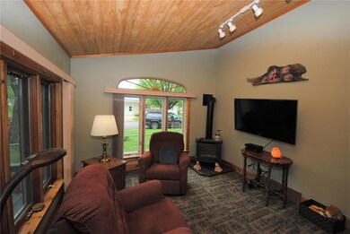 205 14th St SE, Menomonie, WI 54751 - photo 5