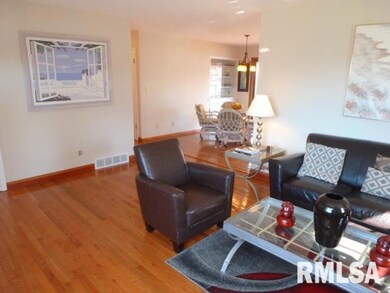 1806 W 38th Place, Davenport, IA 52806 - photo 5