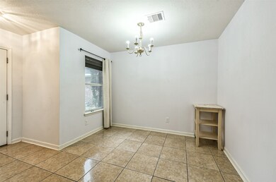 8911 Doak Ln, Houston, TX 77075 - photo 4
