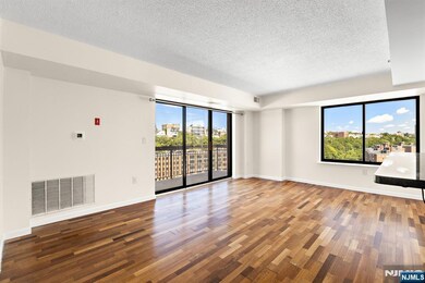 The Sky Club unit 12Q, Hoboken, NJ 07030 - photo 2