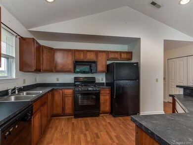 Matching appliances, a GAS range, and a modern col