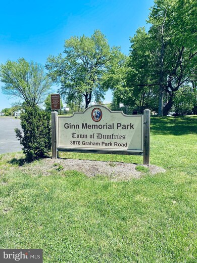 3643 Wharf Ln, Triangle, VA 22172 - photo 4