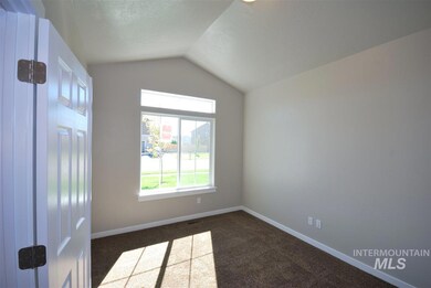 6681 E Harrington Dr, Nampa, ID 83687 - photo 3