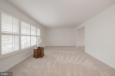 8004 Lake Pleasant Dr, Springfield, VA 22153 - photo 5