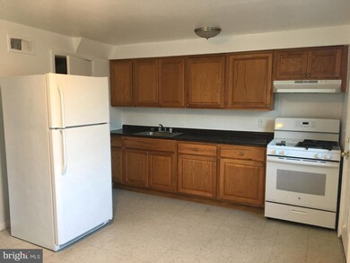 2067 Kelmore Rd, Dundalk, MD 21222 - photo 4